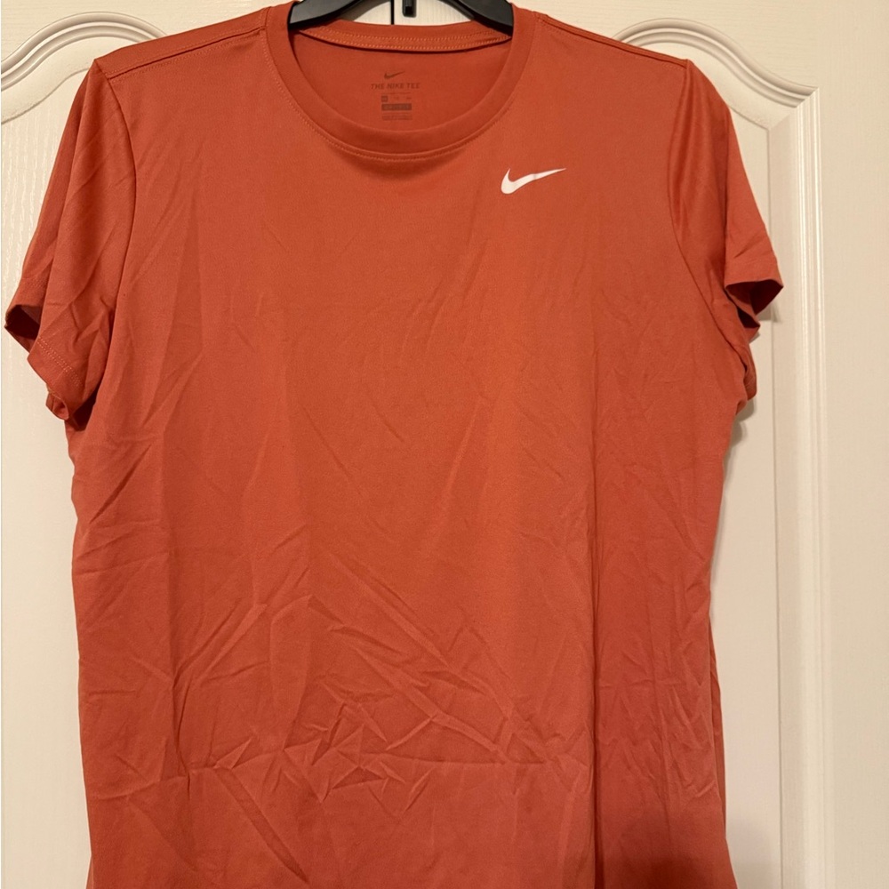 Nike Men's Burnt Orange Short Sleeve Tee